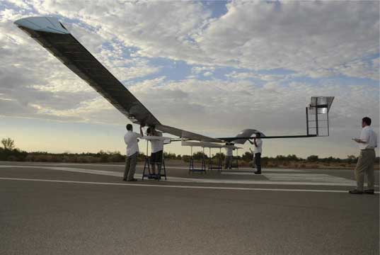 solar powered plane